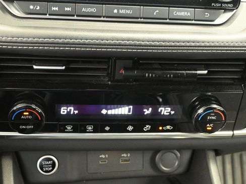 Certified 2022 Nissan Rogue SV AWD/4WD image 18