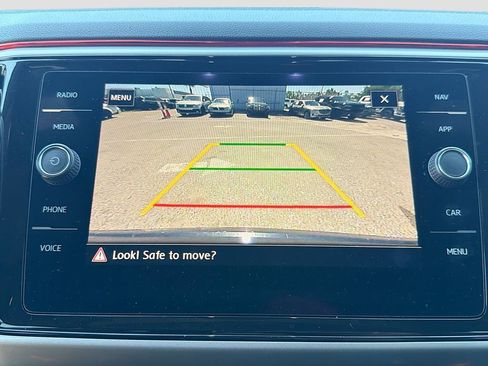 Used 2020 Volkswagen Atlas Cross Sport SEL R-Line image 33