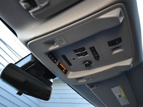 Used 2020 Cadillac Escalade ESV Premium Luxury image 46