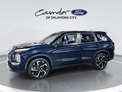 Used 2024 Mitsubishi Outlander SE image 4