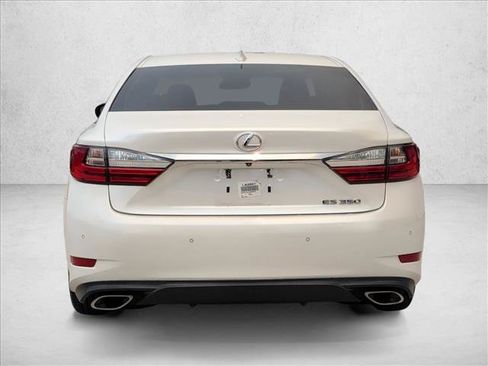 Used 2018 Lexus ES 350 w/ Luxury Package w/Wood Trim FWD image 4
