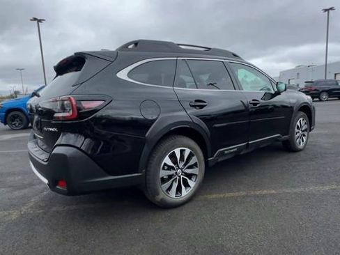 Used 2025 Subaru Outback Limited AWD/4WD image 8