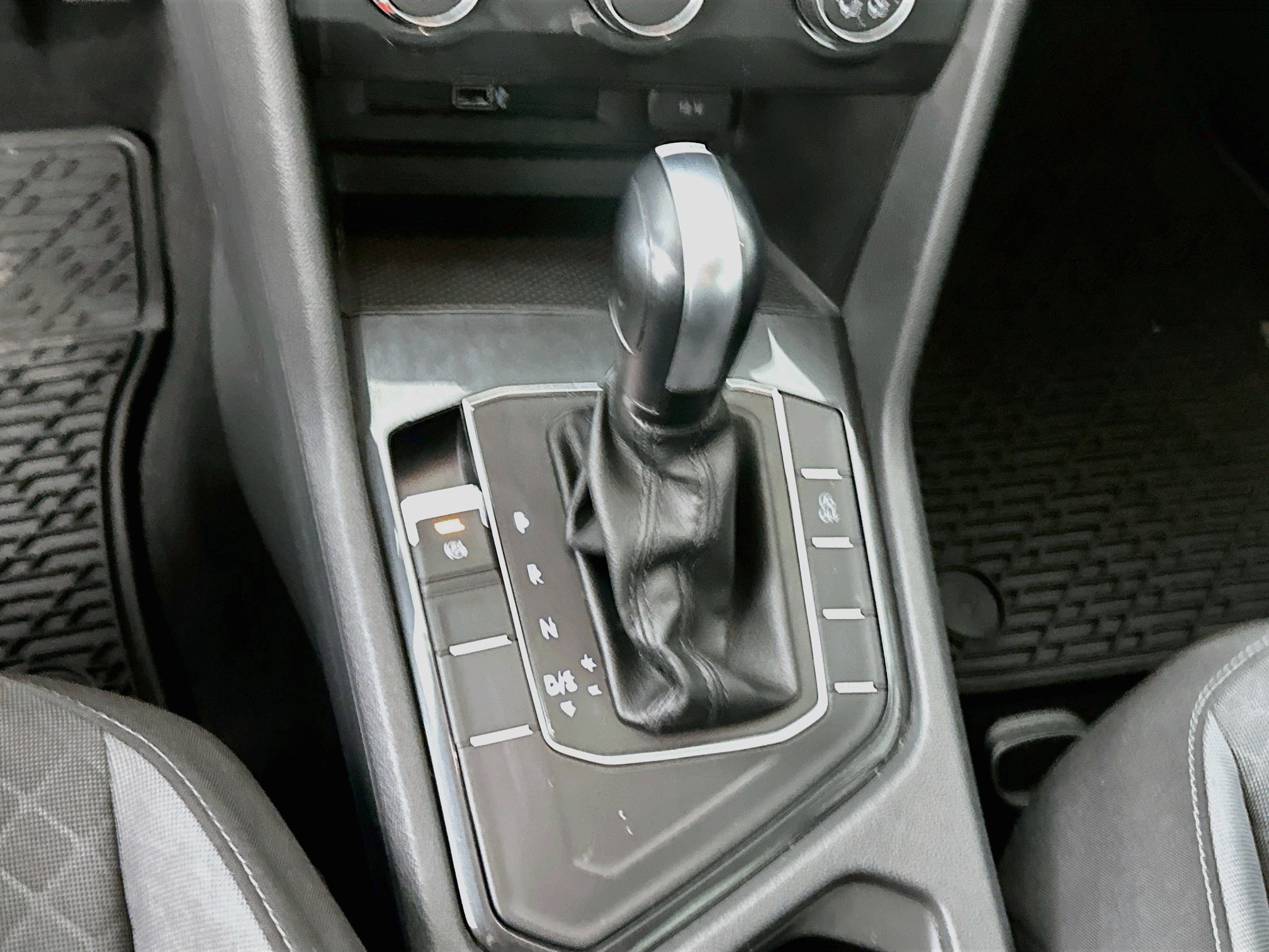 Used 2019 Volkswagen Tiguan S w/ Driver Assistance Package FWD image 23