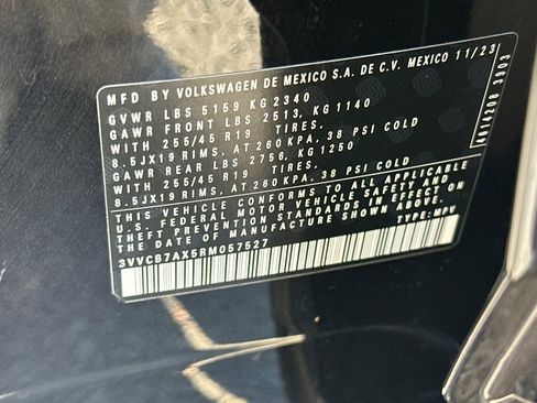 Used 2024 Volkswagen Tiguan SE R-Line FWD image 29