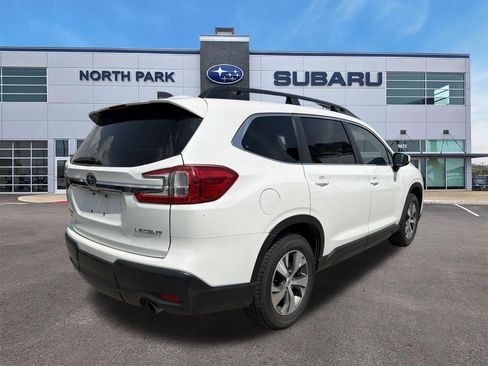 Certified 2024 Subaru Ascent Premium w/ Convenience Package AWD/4WD image 3