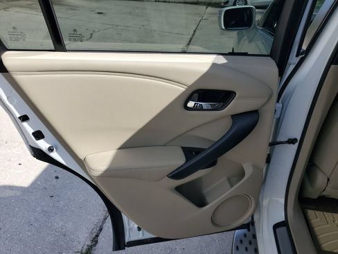 Used 2017 Acura RDX w/ Advance Package FWD image 18