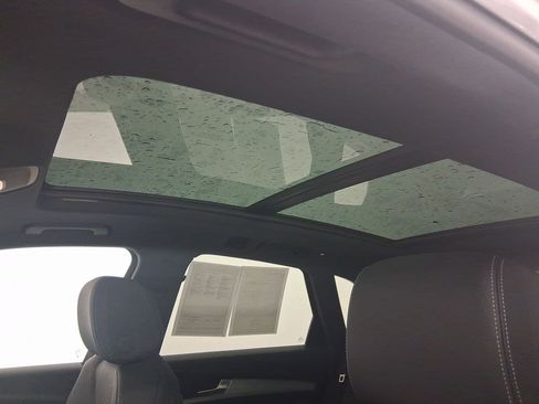 Used 2024 Audi Q5 e Premium Plus w/ Premium Plus Package image 13