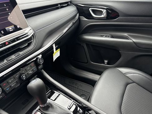 New 2026 Jeep Compass Latitude w/ Quick Order Package 29K image 17