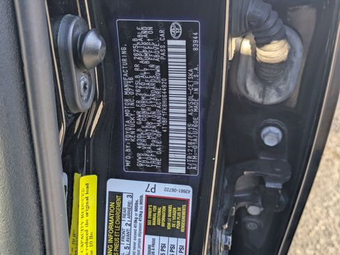 Used 2017 Toyota Camry SE image 32