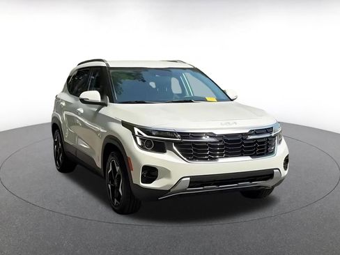 Used 2025 Kia Seltos S FWD image 3