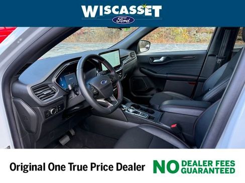 Used 2025 Ford Escape ST-Line w/ Tech Pack #1 image 4