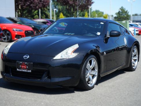 Used 2011 Nissan 370Z Touring w/ Sport Pkg RWD image 1