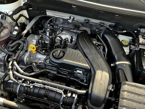 Used 2023 Volkswagen Taos S image 34