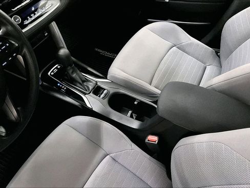 Used 2023 Toyota Corolla Cross AWD Hybrid image 18
