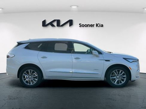 Used 2023 Buick Enclave Avenir w/ Avenir Technology Package image 7