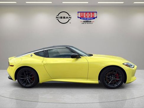 Used 2024 Nissan Z Performance w/ Floor Mat Package RWD image 3