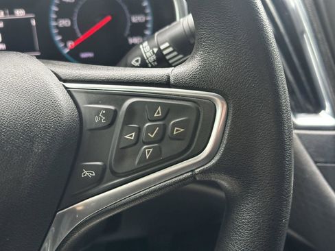 Used 2018 Chevrolet Malibu LT image 14