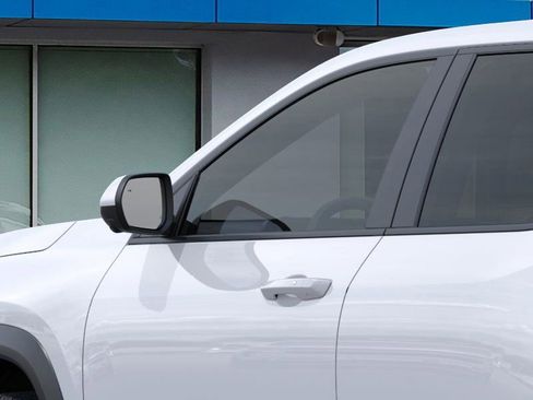 New 2026 Chevrolet Equinox LT w/ Safety and Technology Package AWD/4WD image 12