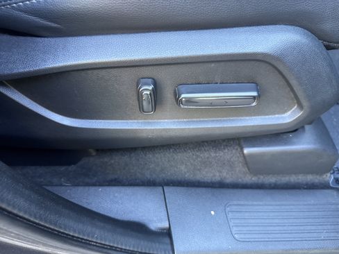 Used 2024 Honda Pilot Touring image 18