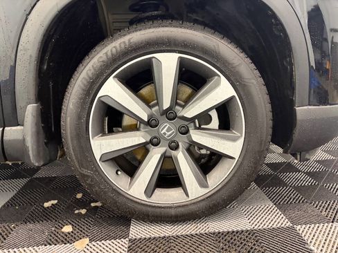 Used 2025 Honda Pilot Elite image 29