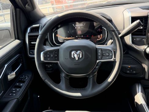 Used 2025 RAM 2500 Laramie AWD/4WD image 20