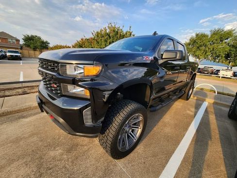Used 2020 Chevrolet Silverado 1500 Custom Trail Boss w/ Custom Convenience Package AWD/4WD image 3