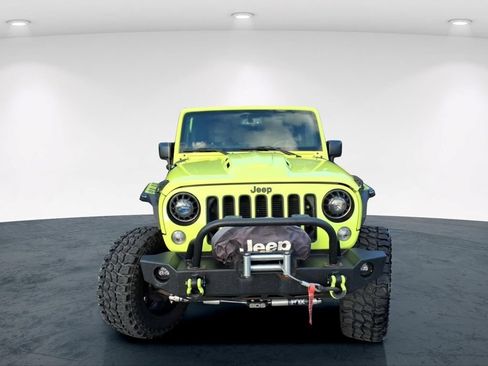 Used 2016 Jeep Wrangler Unlimited Sahara w/ Dual Top Group AWD/4WD image 3