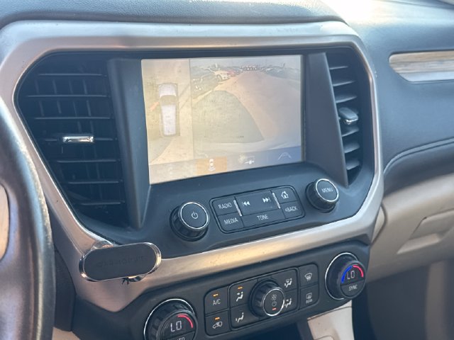 Used 2017 GMC Acadia Denali w/ Technology Package FWD image 26