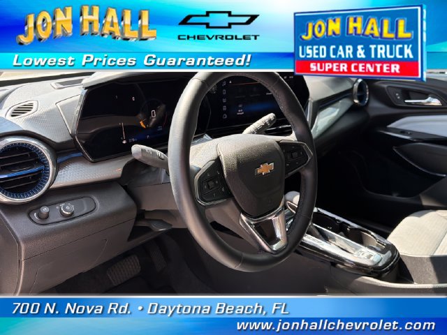 Used 2025 Chevrolet Trax LT w/ Driver Confidence Package FWD image 20
