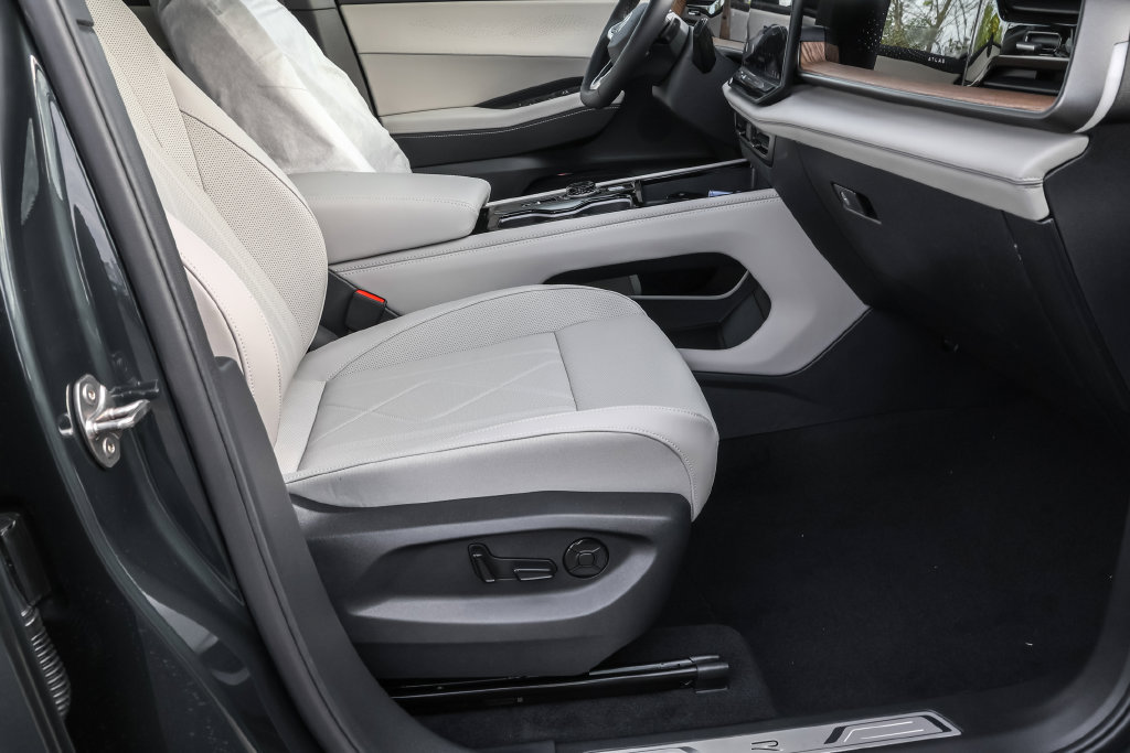 New 2027 Volkswagen Atlas SEL R-Line AWD/4WD image 43