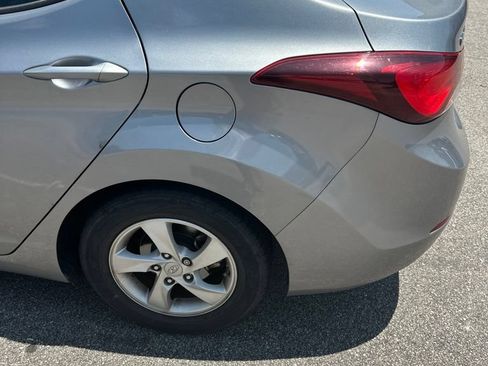 Used 2014 Hyundai Elantra SE FWD image 14