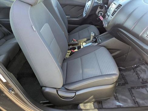 Used 2017 Kia Forte LX w/ LX Popular Package image 19