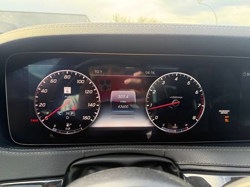 Used 2019 Mercedes-Benz S 560 Sedan image 21