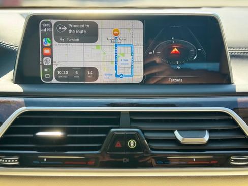 Used 2017 BMW 750i RWD image 35