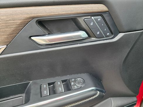 Certified 2024 GMC Acadia Denali FWD image 18