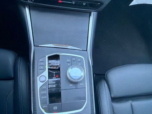 Used 2026 BMW 330i Sedan w/ M Sport Package RWD image 17