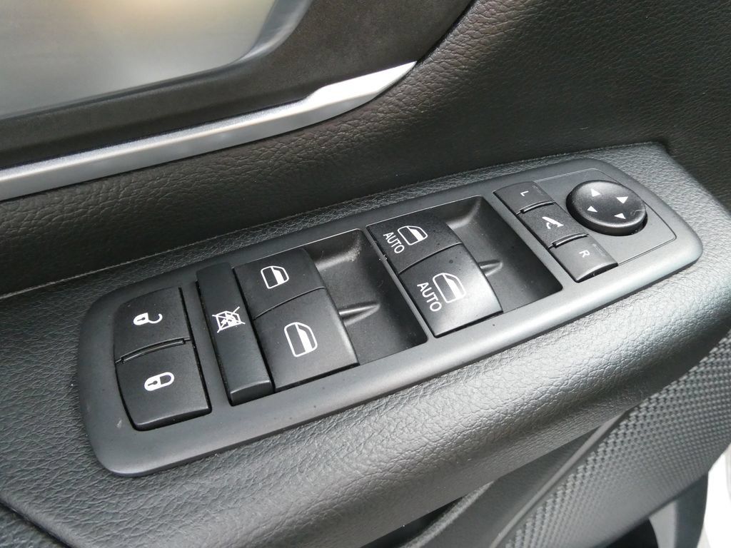 Used 2020 RAM 1500 Big Horn AWD/4WD image 24