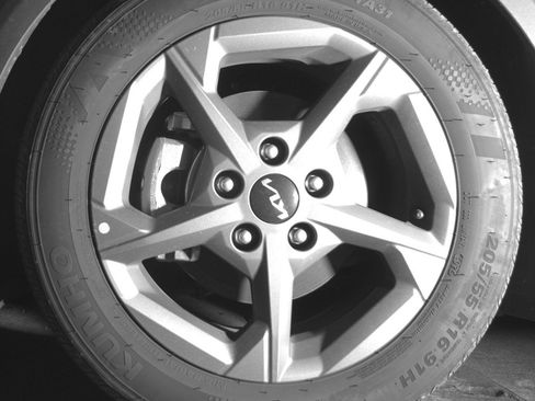 Used 2025 Kia K4 FWD image 12