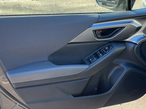 Certified 2025 Subaru Impreza 2.0i image 10