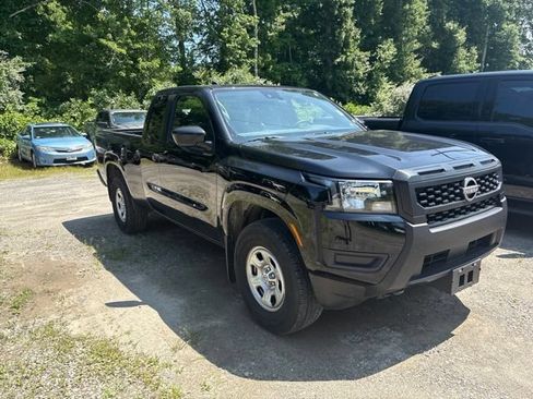 Used 2025 Nissan Frontier S AWD/4WD image 4
