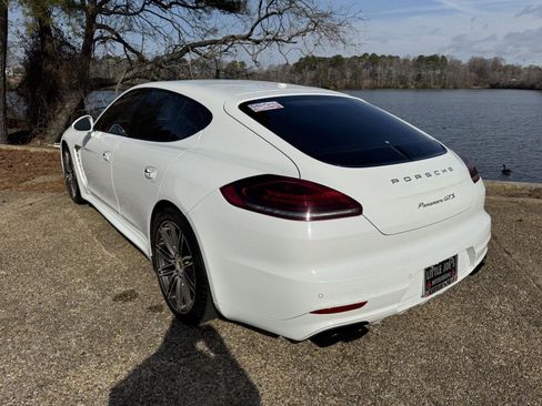 Used 2016 Porsche Panamera GTS image 9