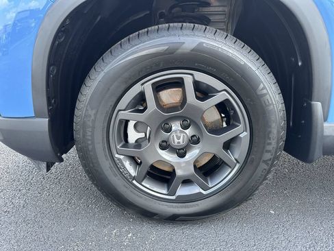Used 2025 Honda Pilot TrailSport image 16