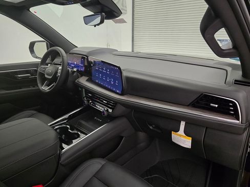 New 2025 Chevrolet Suburban Z71 w/ Z71 Off-Road Package image 59