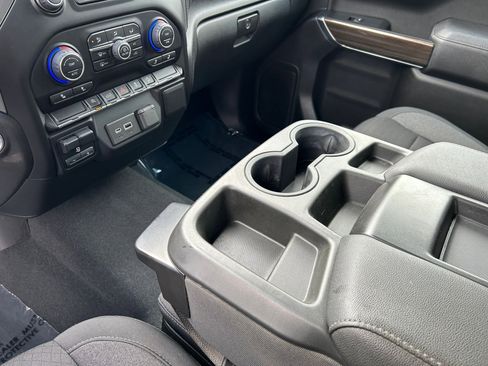 Used 2022 Chevrolet Silverado 1500 RST image 18