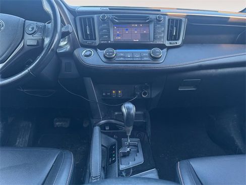 Used 2018 Toyota RAV4 SE w/ Power Extra Value Package image 11