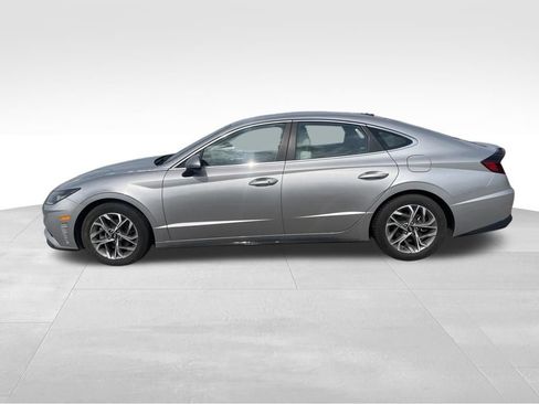 Used 2023 Hyundai Sonata SEL w/ Preferred Accessory Package FWD image 4