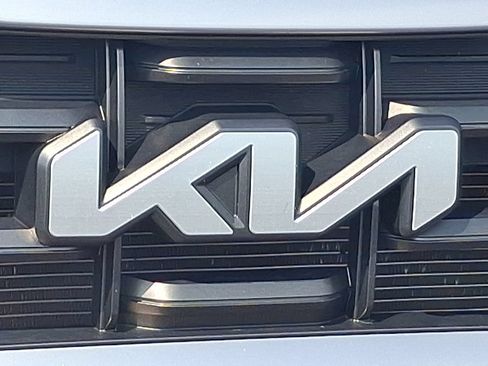 Certified 2024 Kia Telluride S w/ S Sunroof Package AWD/4WD image 28