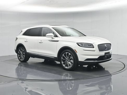 Used 2023 Lincoln Nautilus Reserve w/ Luxury Package AWD/4WD image 27