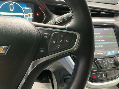 Used 2020 Chevrolet Bolt Premier w/ Infotainment Package image 20