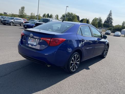Used 2017 Toyota Corolla XSE w/ Carpet Mat Package (TMS) FWD image 5